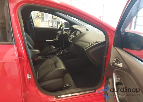 2015 Ford Focus St z USA, uszkodzony, nr VIN 1FADP3L90FL240820